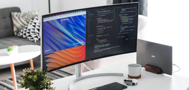 Read more about the article Are Ultrawide Monitors Good For Productivity?